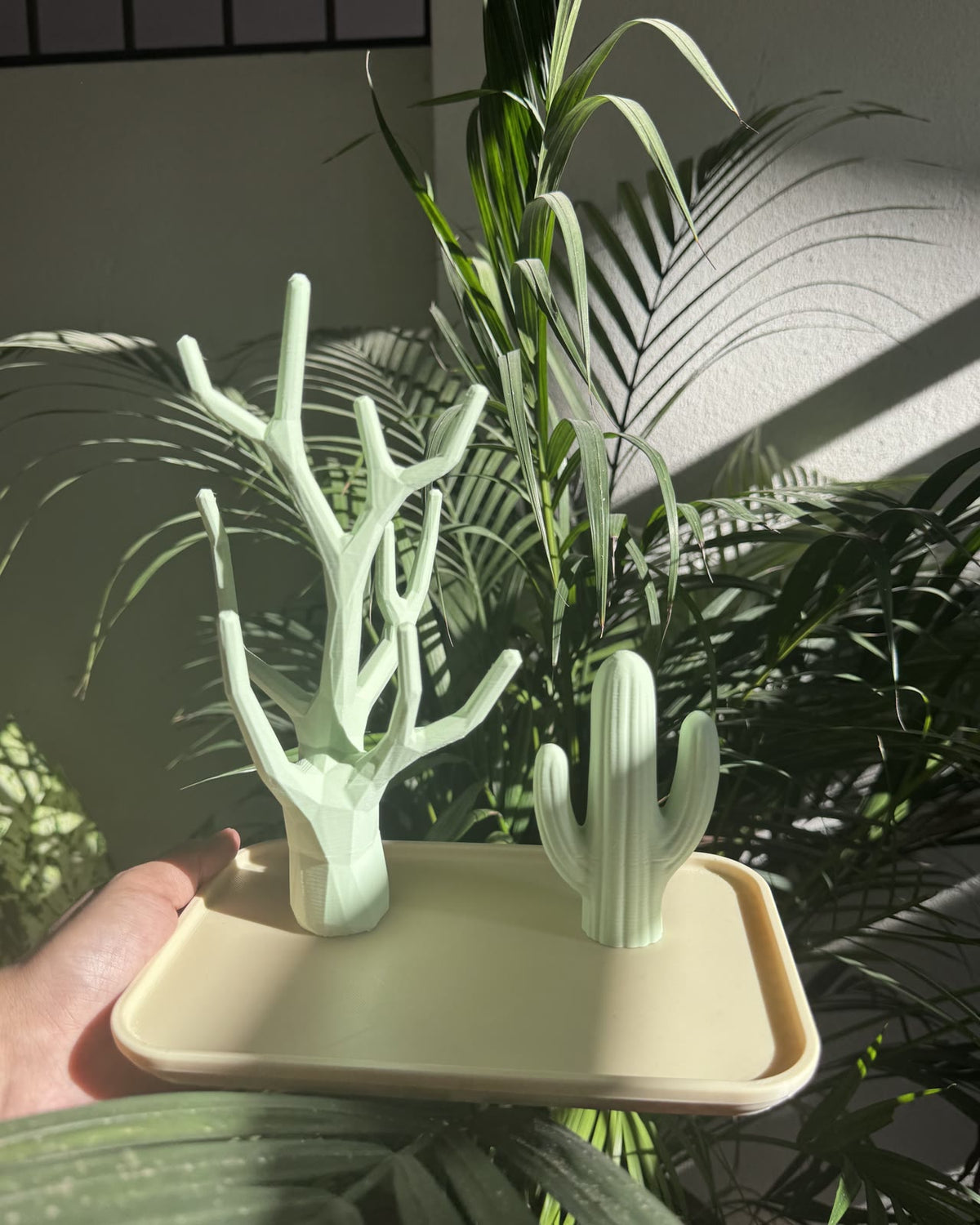 Succulent Jewellery Organiser in Mint