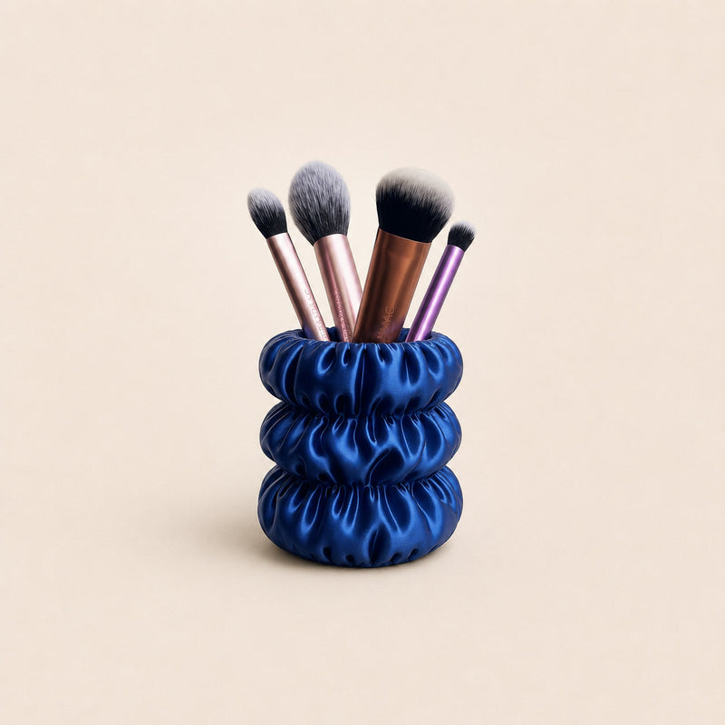 Puff Vanity Pot — colour-changing 3D printed makeup brush & desk holder