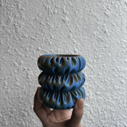Puff Vanity Pot — colour-changing 3D printed makeup brush & desk holder
