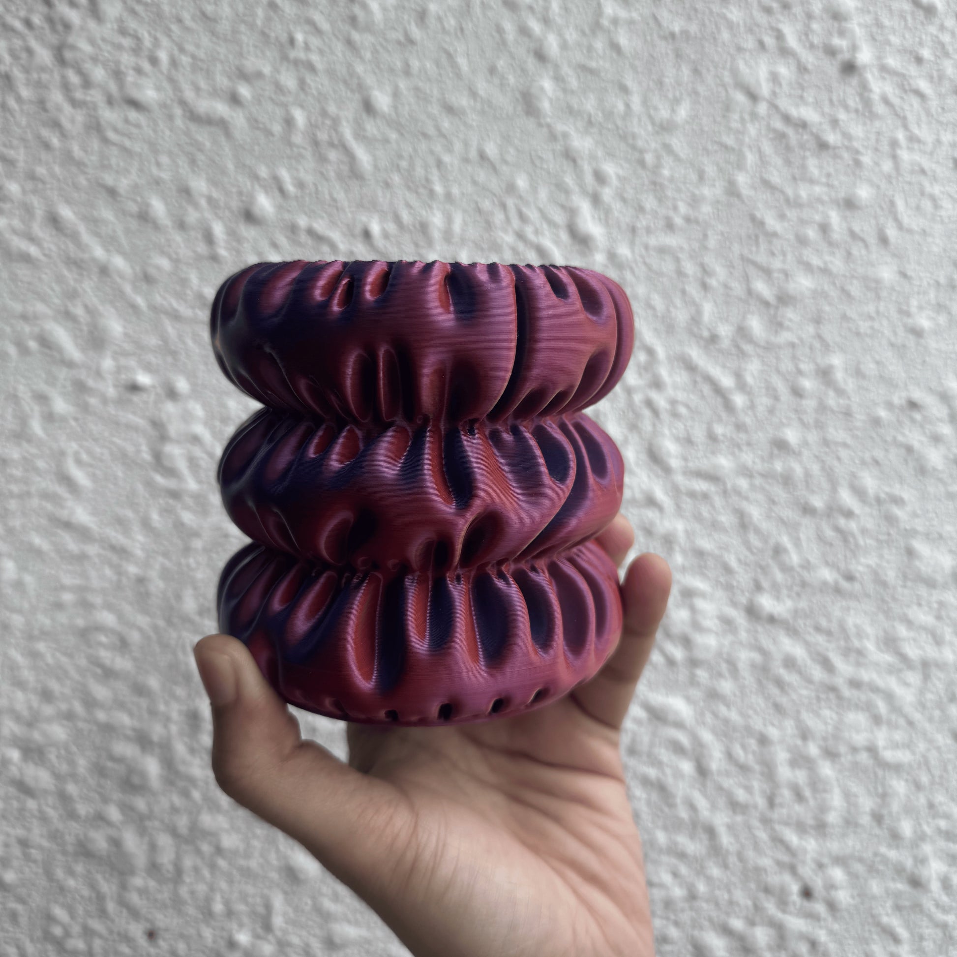 Puff Vanity Pot — colour-changing 3D printed makeup brush & desk holder