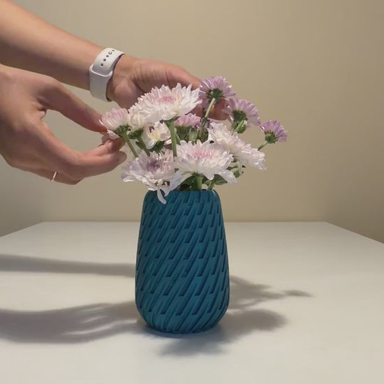 Sway Vase product video