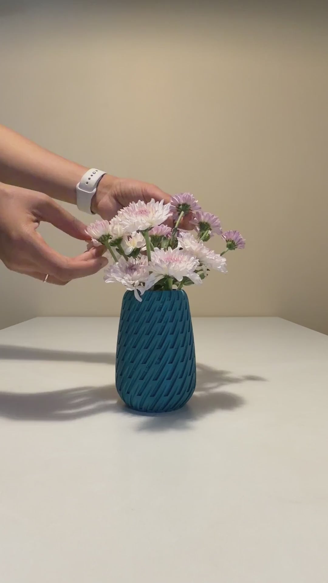 Sway Vase product video