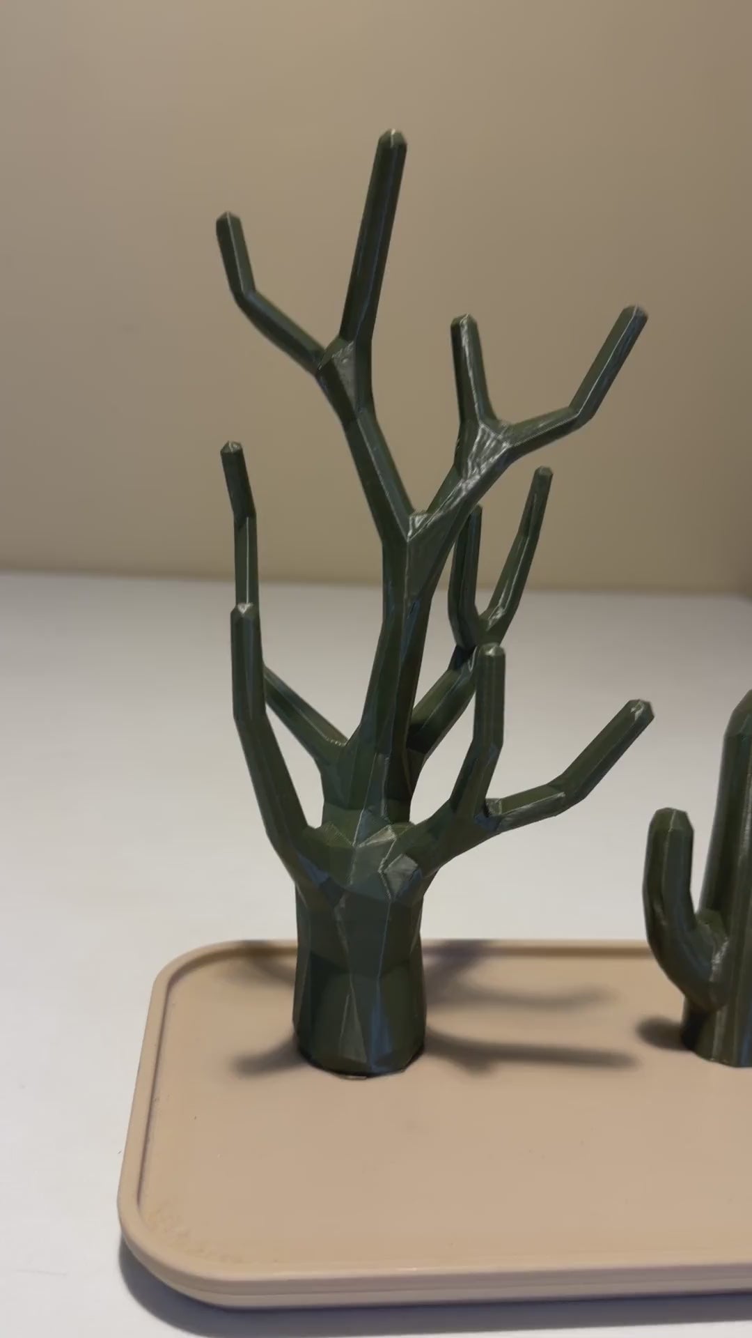 Succulent Jewellery Organiser in Olive