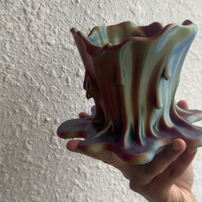 Melting Vanity Pot — colour-changing 3D printed makeup brush & desk holder